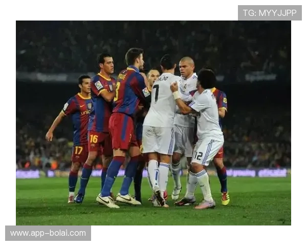 皇家足球网为足球爱好者提供专业的战术分析和比赛预测服务